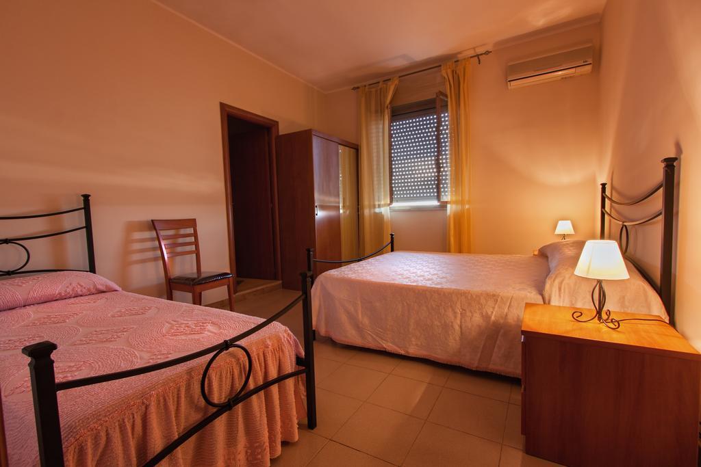 Joanne B&B Canicattini Bagni Pokoj fotografie