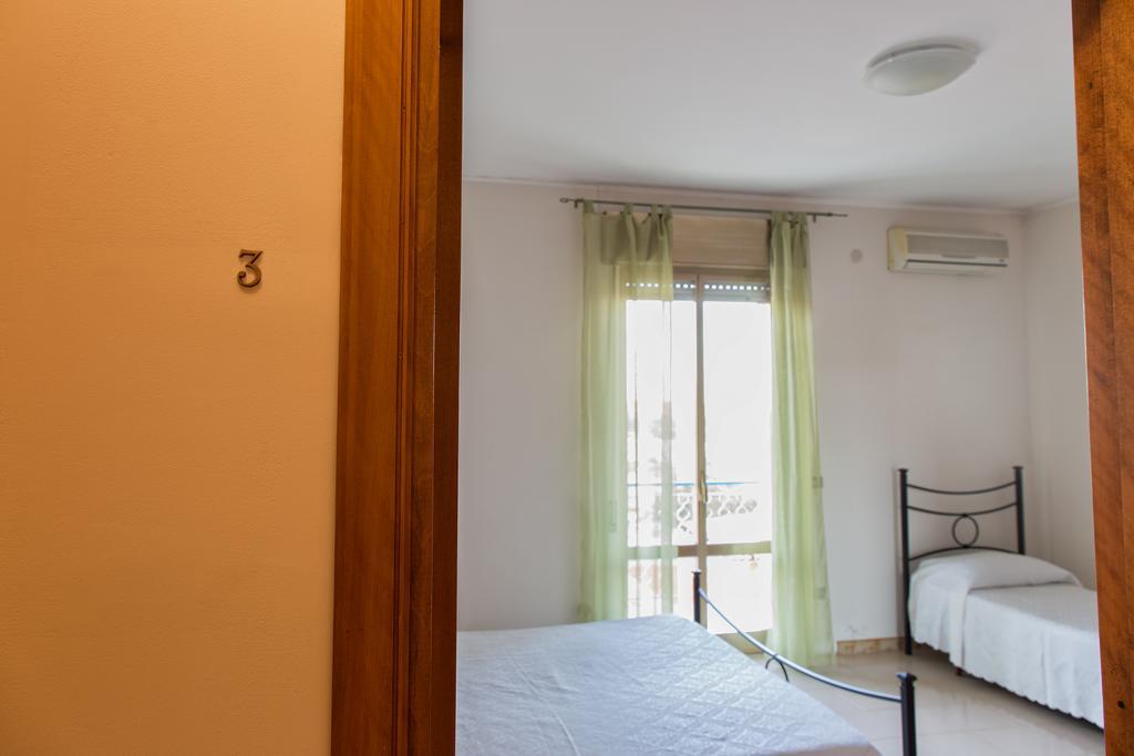 Joanne B&B Canicattini Bagni Pokoj fotografie