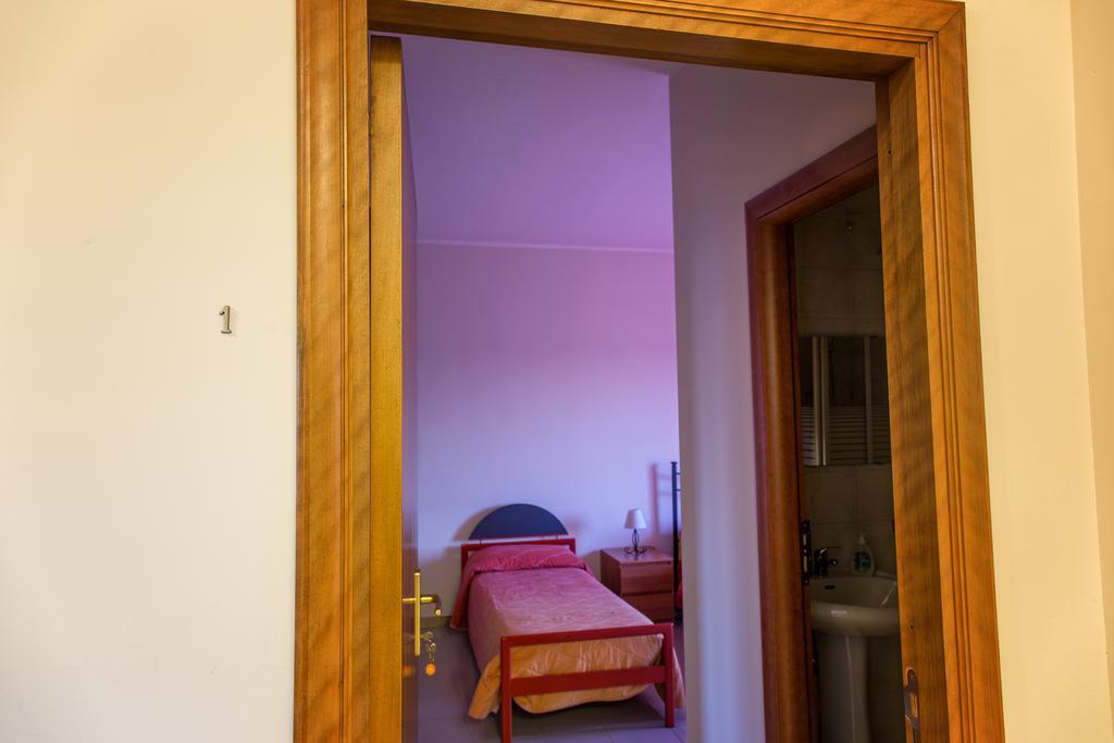 Joanne B&B Canicattini Bagni Pokoj fotografie