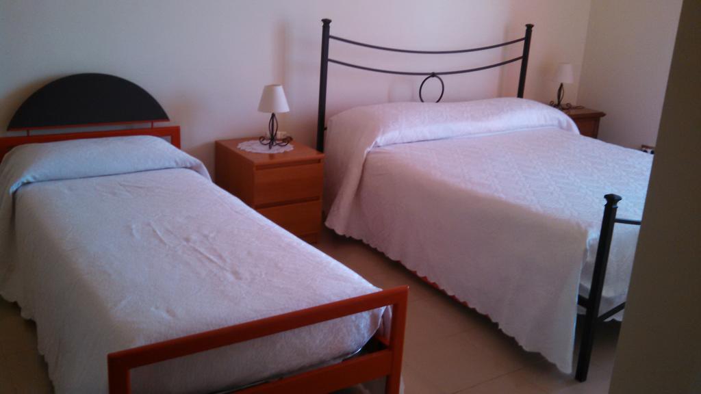 Joanne B&B Canicattini Bagni Pokoj fotografie