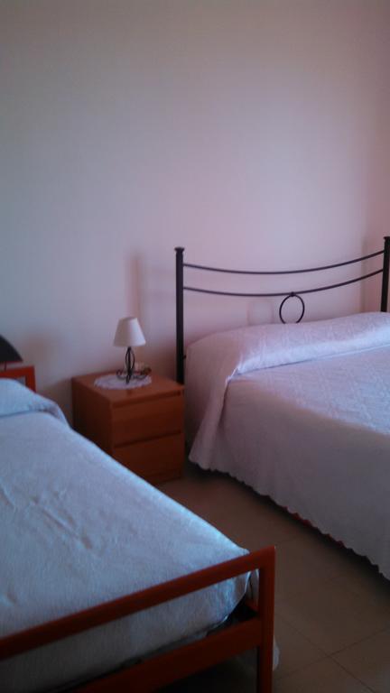 Joanne B&B Canicattini Bagni Pokoj fotografie